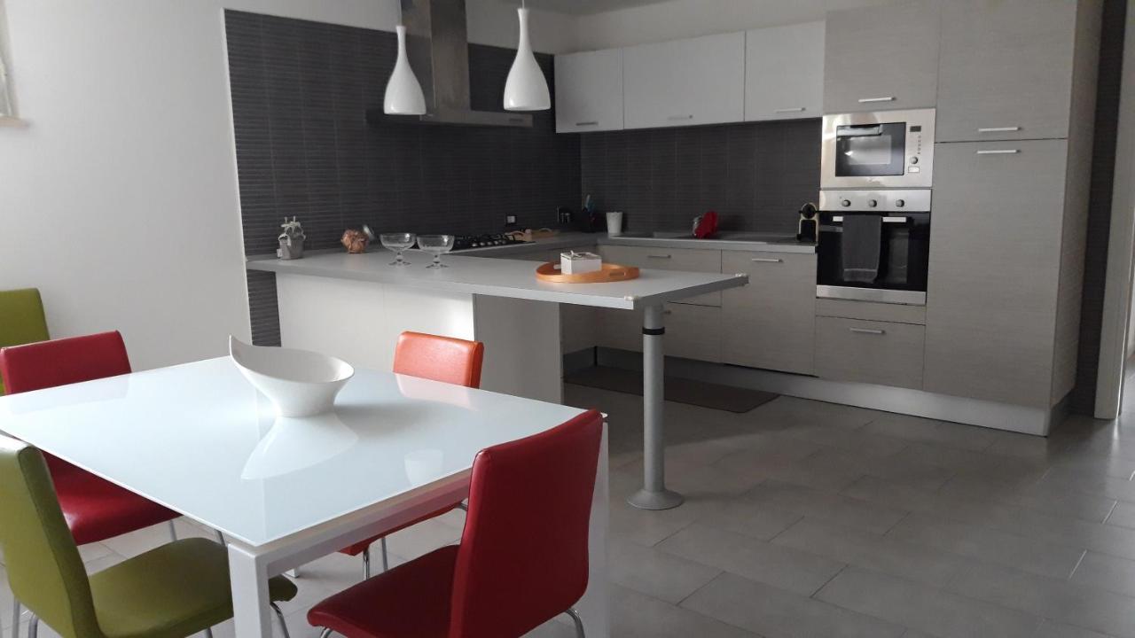 Bed & Breakfast La Volpe E L'Uva Санта Маринела Екстериор снимка